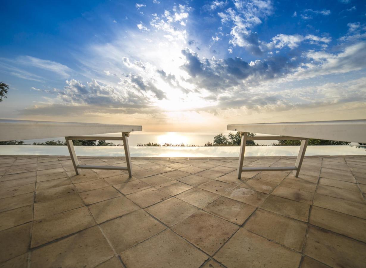 Villa Laura Capo dʼOrlando Exteriör bild