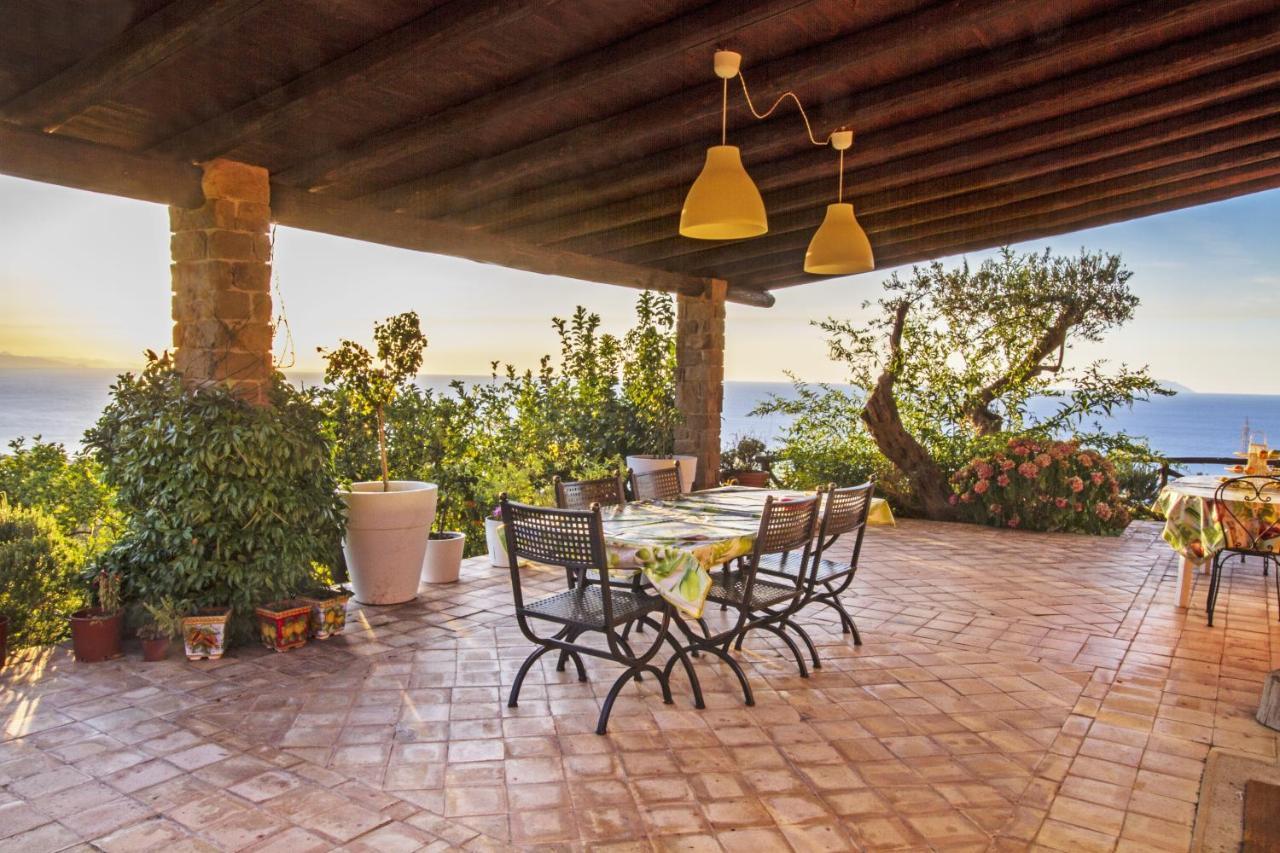 Villa Laura Capo dʼOrlando Exteriör bild