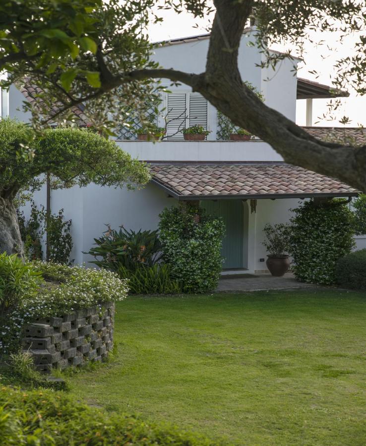 Villa Laura Capo dʼOrlando Exteriör bild
